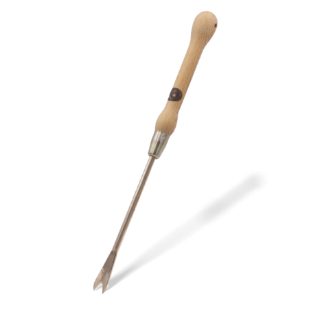 Kupferwerkzeug mit Holzgriff, gebogenem, metallischem Ende und zwei Klingen für präzises Arbeiten im Garten.